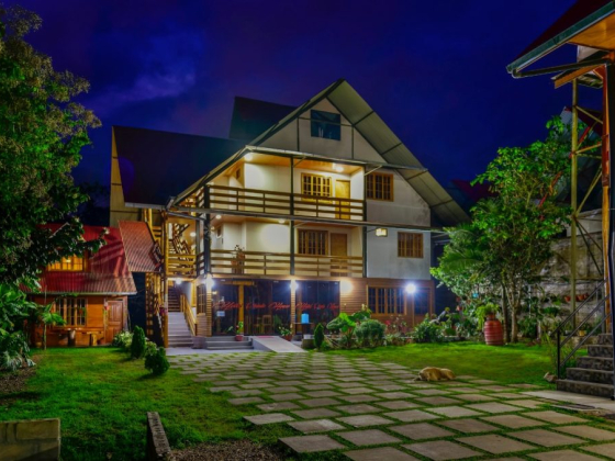 Hotel Charlie House